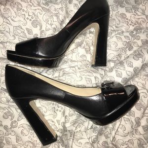 ****SOLD Nine West Black 4in pumps SOLD****